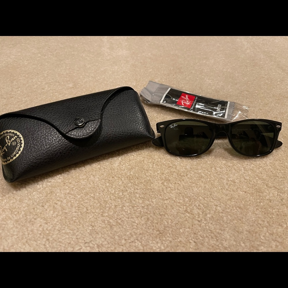Ray-Ban RB2132 NEW WAYFARER sunglasses